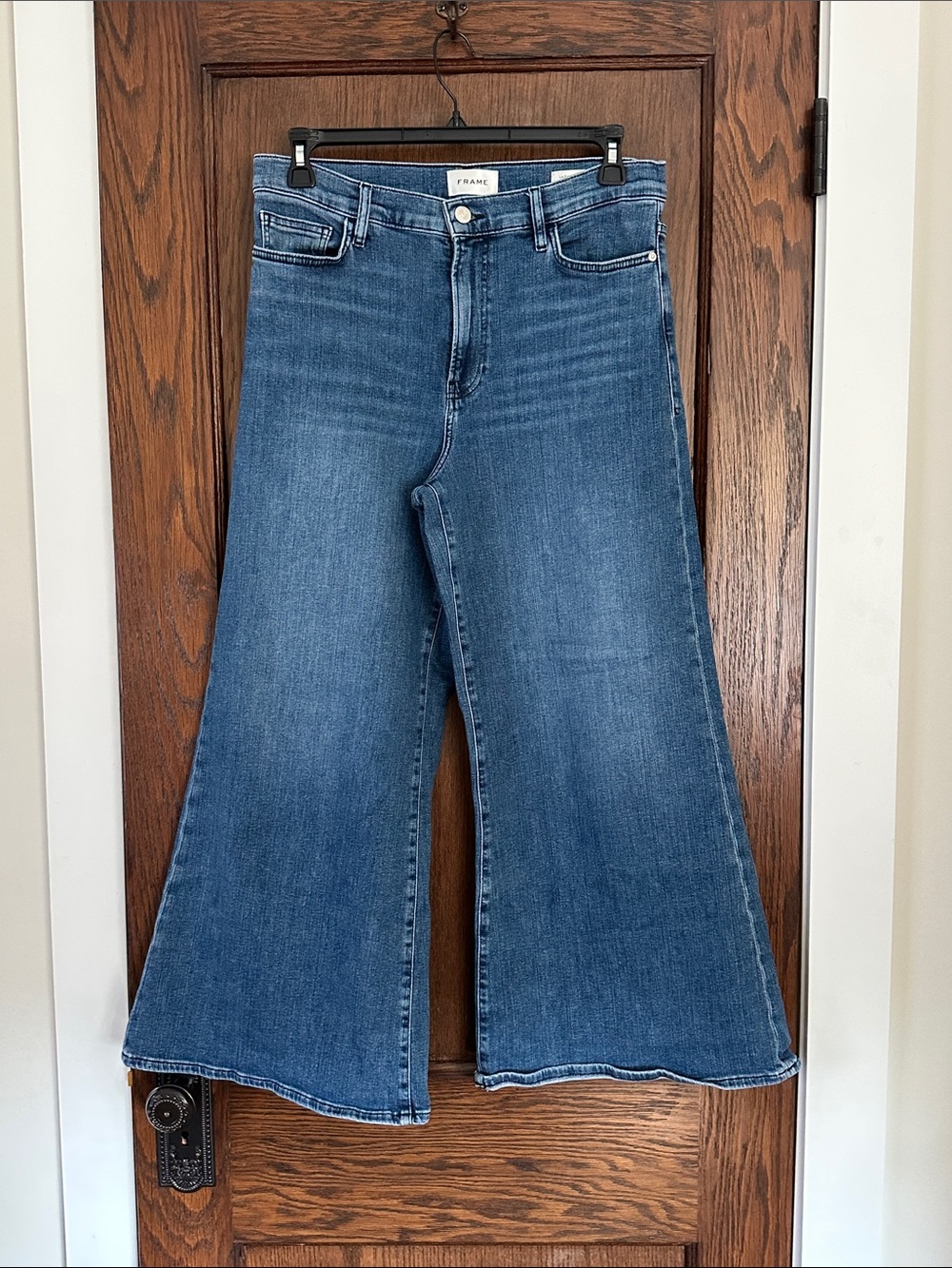 Frame Denim Wide-Leg Jeans in Medium Blue Wash